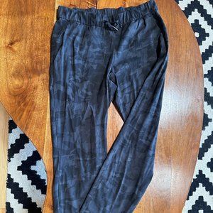 Black Camp Lululemon Straight Leg Pants